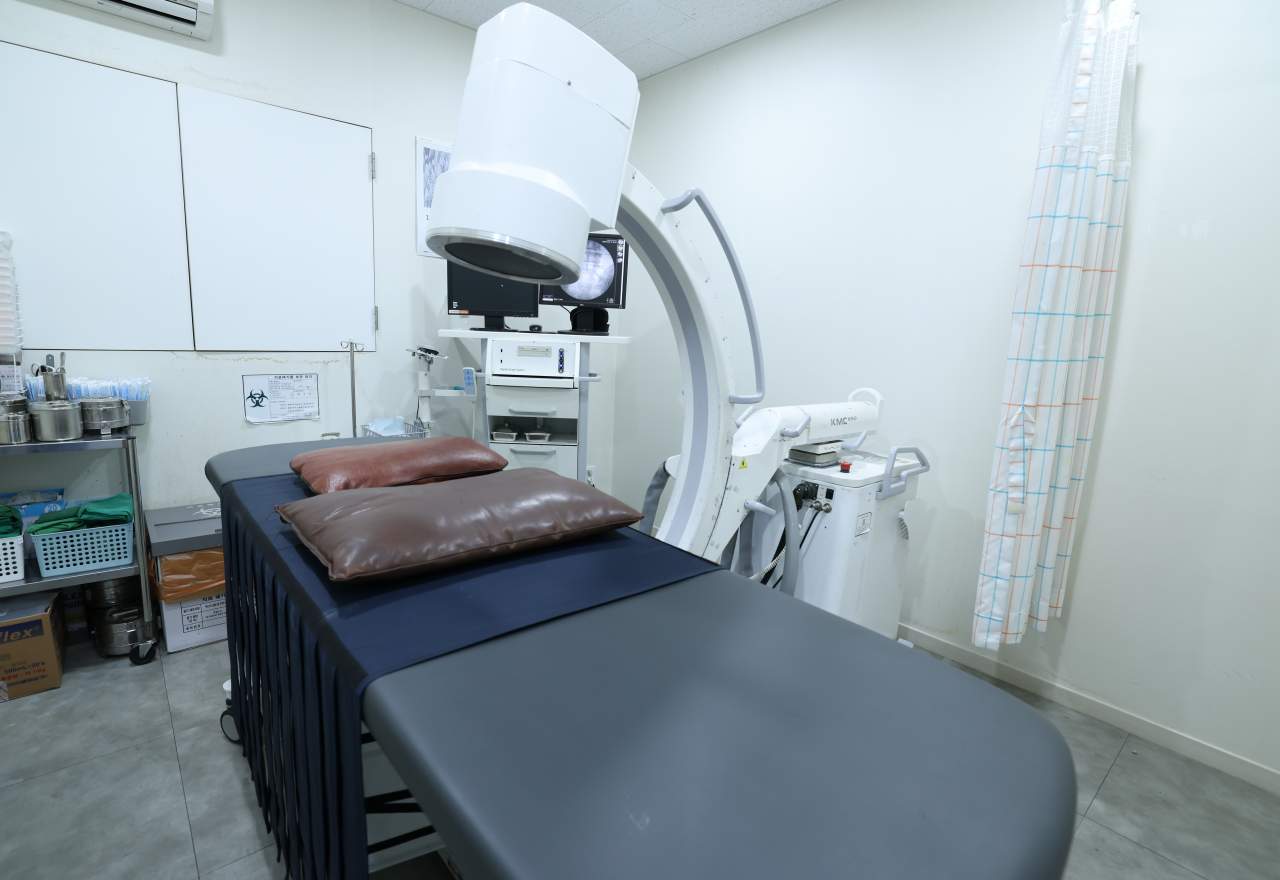 근본정형외과 둘러보기 이미지